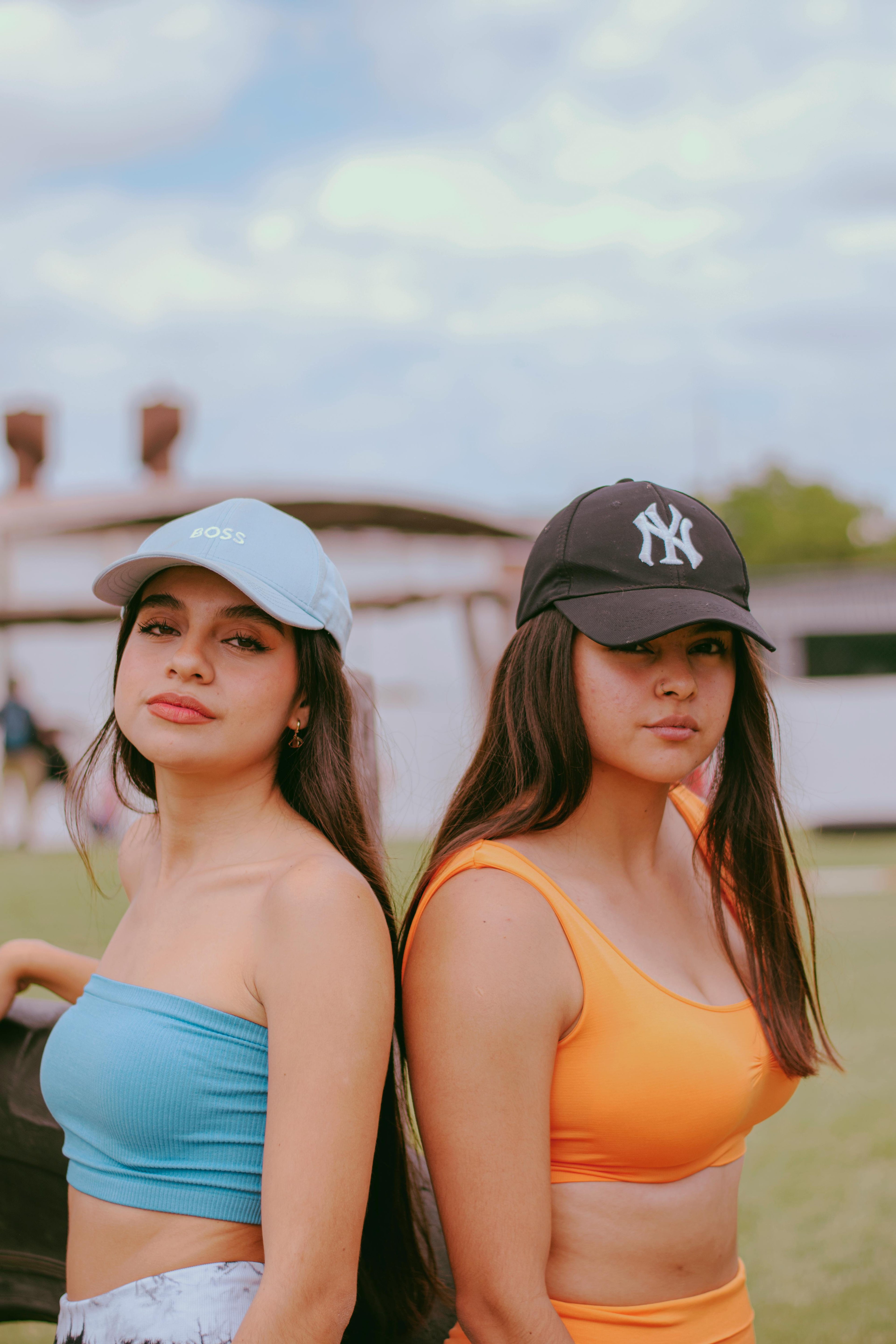 CAPS N HATS