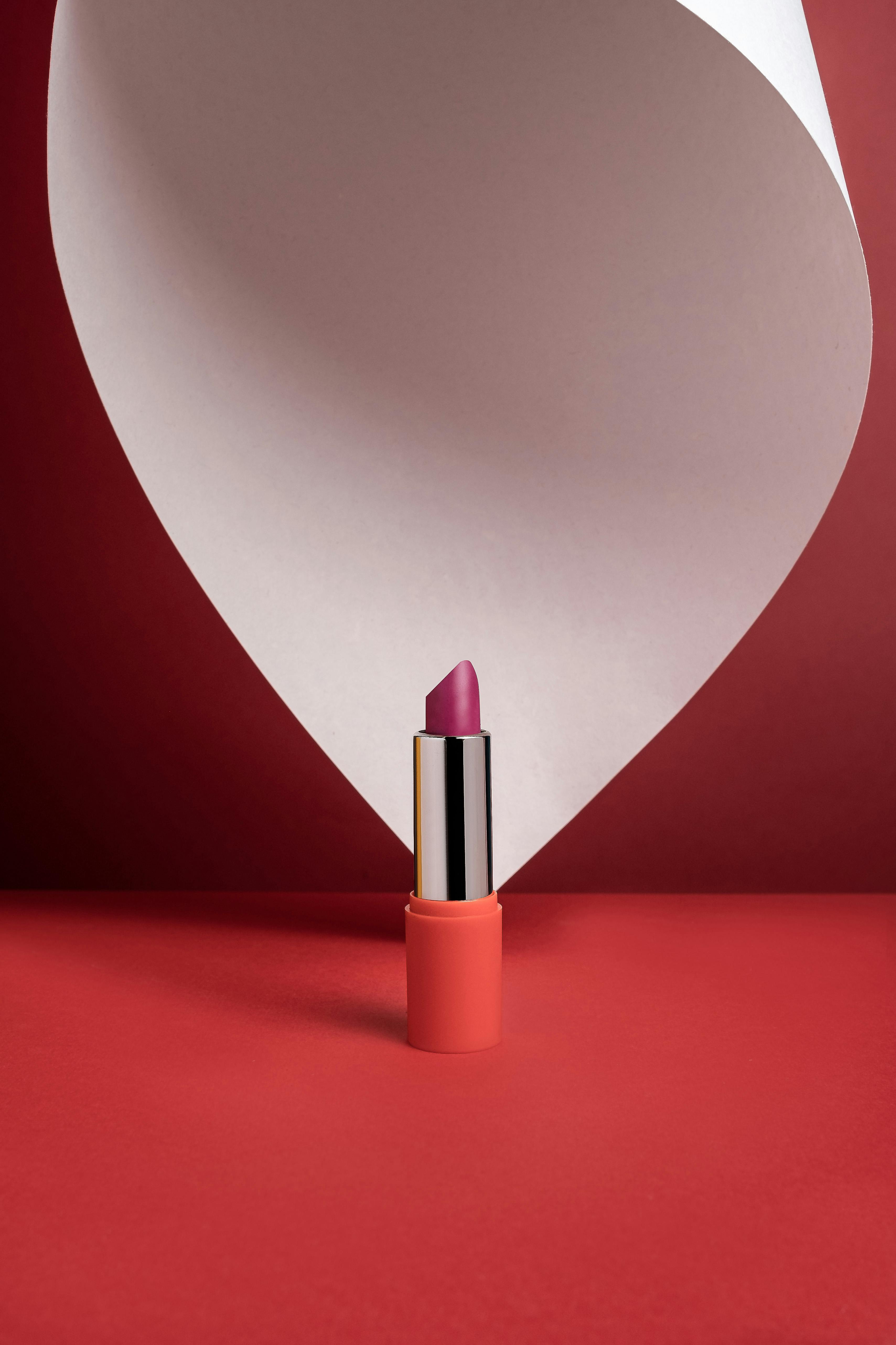 LIPS STICK