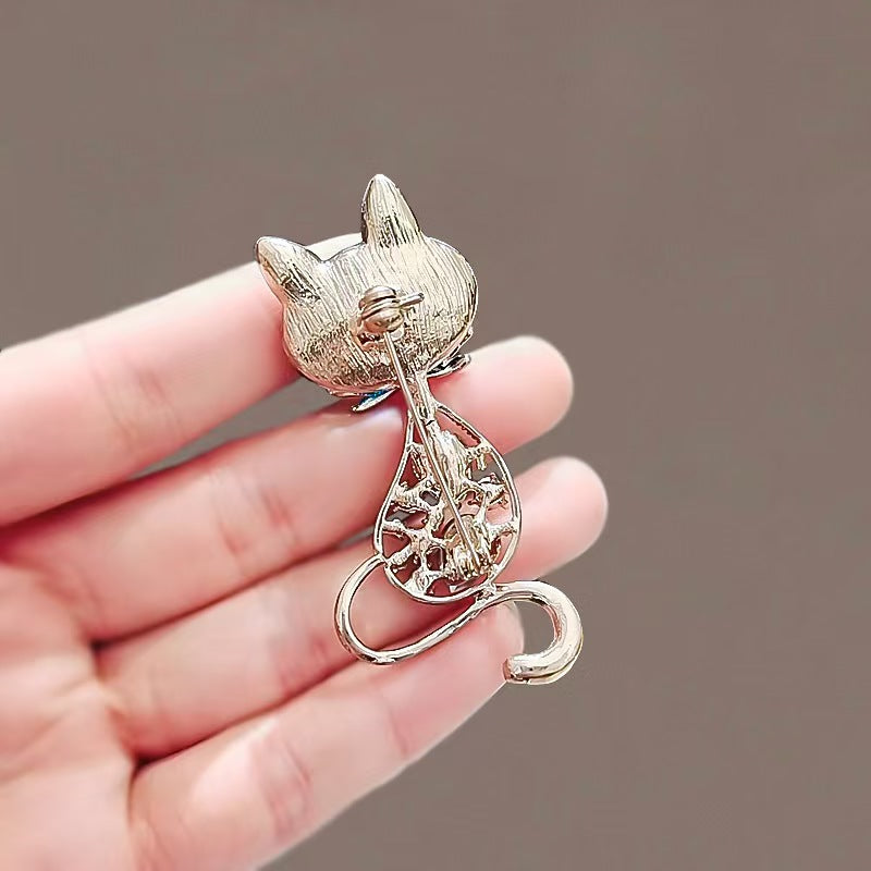 Noble Brooch